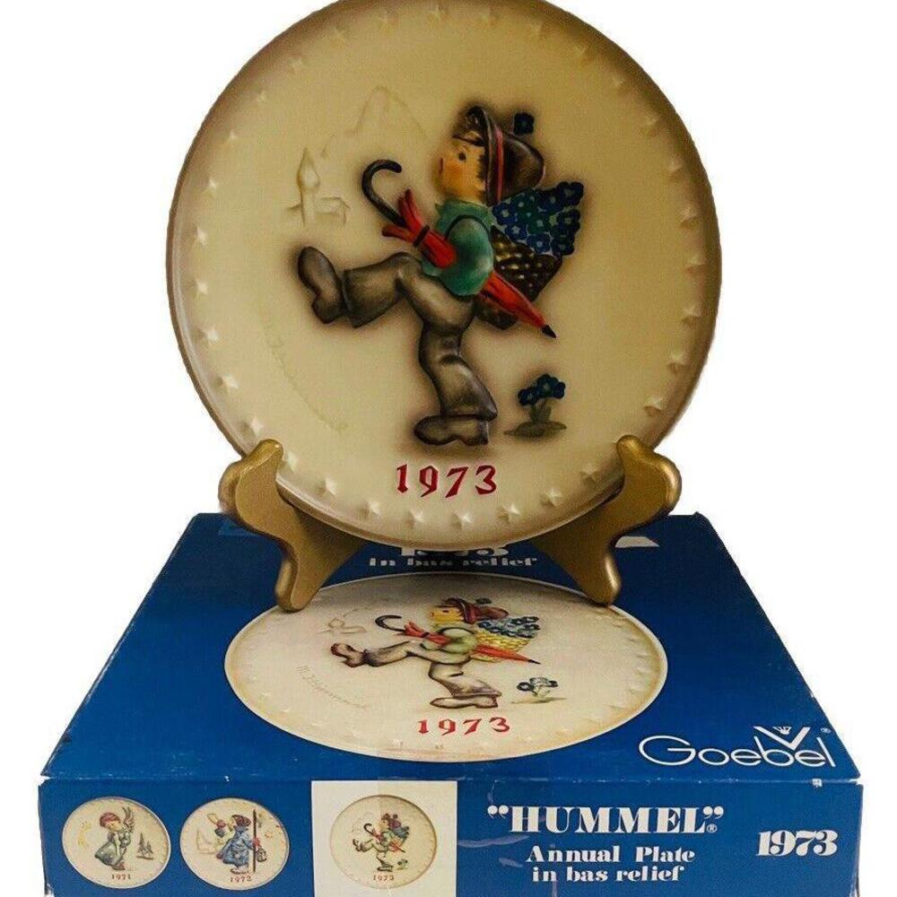 Vintage Plate Hummel Collectible 3rd Annual plate 1973 32Stars 7.5"